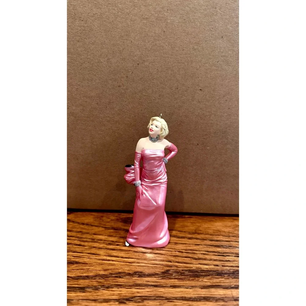 1997 Hallmark Marilyn Monroe Series Christmas Ornament Pink Gown in Box